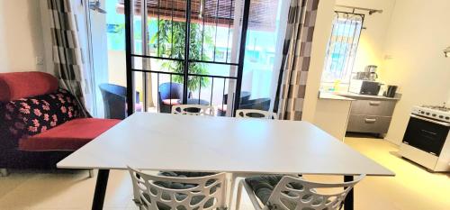 Number 3, Pebble Bay Appartments, Ground floor, Pereybere (foto 5)