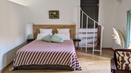 1 queen bed