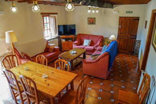 Casa Rural La Santa in Pilona