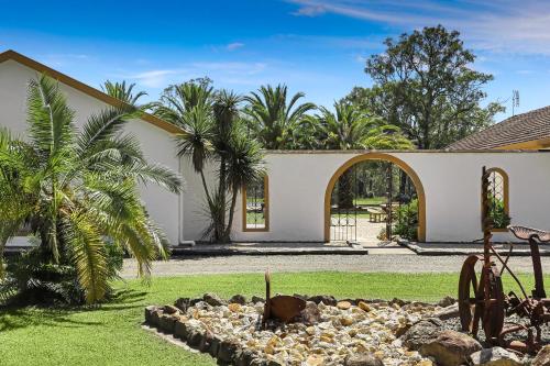 Las Palmas Hunter Valley Estate, 11m Pool, Kangaroos, Fire Pit, Playground