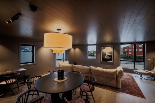Henningsvær Bryggehotell - by Classic Norway Hotels in Henningsvaer