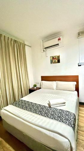 Switz Paradise Hotel - 5 minute walk to Centre Point and 10 minute walk to waterfront- Switz Paradise Hotel - 5 minute walk to Centre Point and 10 minute walk to waterfront-