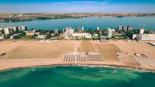 Iaki Conference & Spa Hotel - image 2
