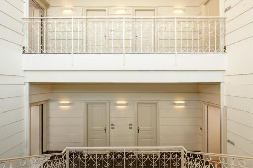 The First Roma Arte - image 2