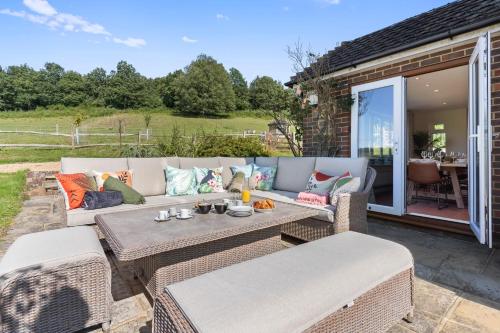 Létesítmények, Stunning Countryside Home in Surrey by 53 Degrees Property, Ideal for Family Getaways, Private Tenni in Bramley (Surrey)