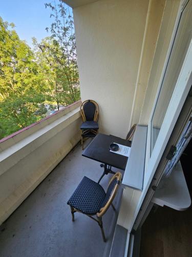 ระเบียง/ชานเรือน, schöne Ferienwohnung über den Dächern von Plauen (schone Ferienwohnung uber den Dachern von Plauen) in เพลาเอิน