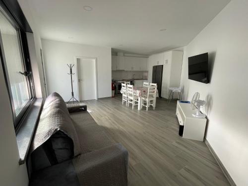 ห้องส่วนกลางสำหรับนั่งเล่น/ดูทีวี, Casa Porto das Pescas in เฟเตย์รา