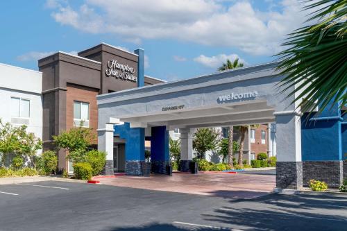 . Hampton Inn & Suites Sacramento-Auburn Boulevard