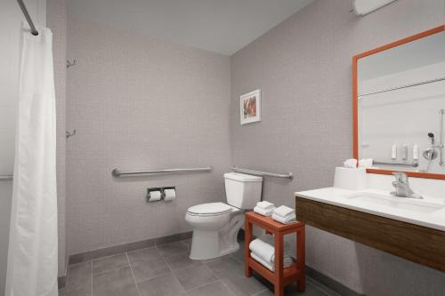 Hampton Inn Haverhill - image 11