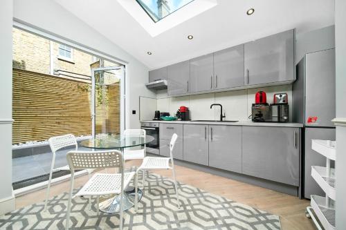 Nine Elms Urban Suites 3