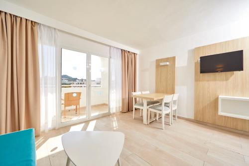 Sun Beach, Santa Ponsa (zdjęcie 8)