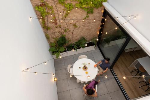LeonAlba House Private Villa Private rooftop Private Pool Private Andalusian Courtyard Free Parking BBQ 8 Guests, Кордова