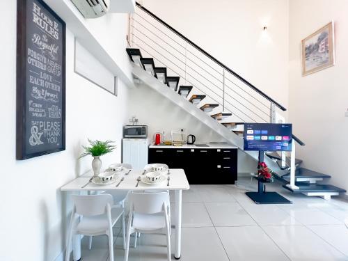 The Scott Garden by Manhattan Group - image 4