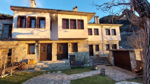 Αρχοντικό Βαρσάνη ! gîte à louer Óros Lákmos