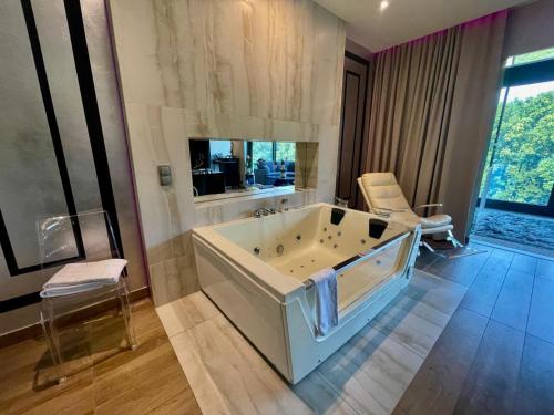 Hotel Atelia - image 3