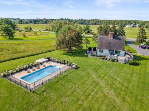 3BR 2BA Colonial Charm Pool HouseLakeViews Gym Deck in New Hope, USA