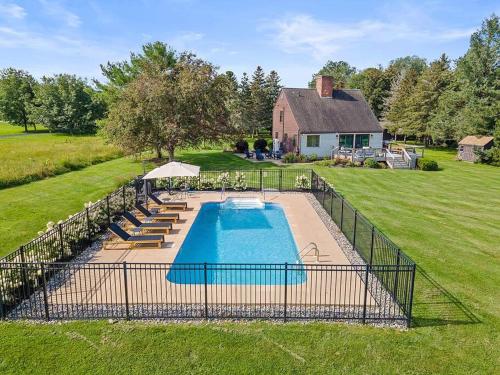 3BR 2BA Colonial Charm Pool HouseLakeViews Gym Deck in New Hope, USA
