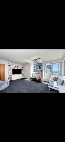 Luxury beachside loving