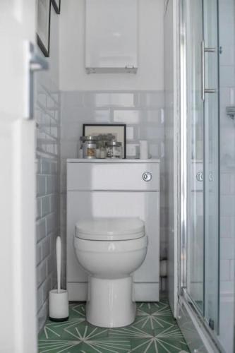 Picture of 1 Bedroom Beautiful Victoria Park