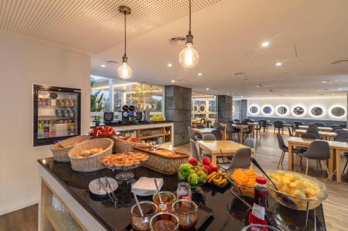 Їжа та напої, Hotel Gaivota Azores in Понта-Делгада