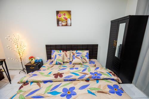 Exterior view, tourist Peaceful Family Rooms Abu Dhabi ME11APT baith al jannah LLC near Universal Speciality Medical Center