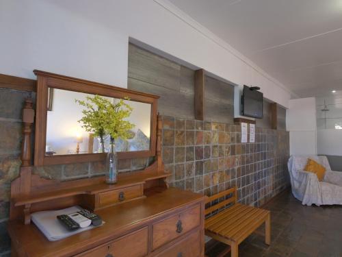 Autumn Breeze Manor Guest House