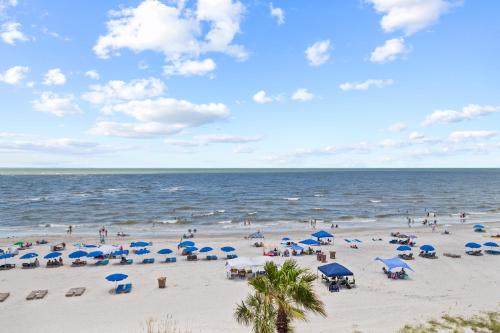 Corner Beach Front Unit - Beach Place #412 thumb 4