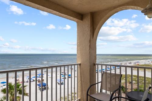 Corner Beach Front Unit - Beach Place #412 detail