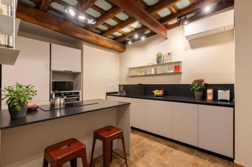 ROMAC Baullari IV Large apartment in Campo de' Fiori - image 8