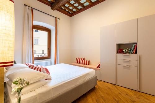 ROMAC Baullari IV Large apartment in Campo de' Fiori - image 5