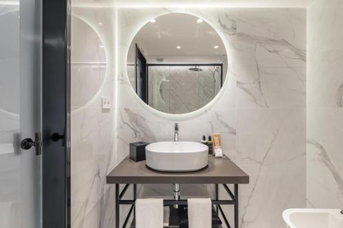 Ohtels San Antón Granada - image 11