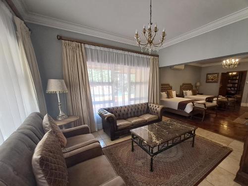 598096073 Three Rivers Lodge and Villas