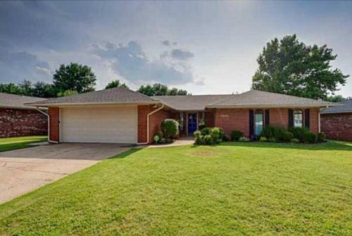 The Pintrest House at 3809 in Edmond, USA