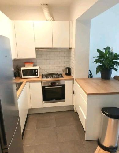 Beautiful 2 bedroom apartment in Place Flagey bxl