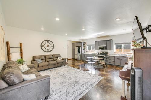 Idaho Retreat with Fire Pit - 2 Mi to McArthur Lake in Sandpoint (ID)