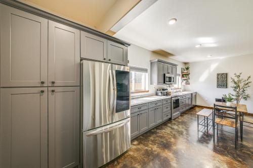 Idaho Retreat with Fire Pit - 2 Mi to McArthur Lake in Sandpoint (ID)