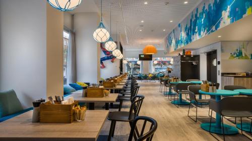 餐飲選擇, 假日酒店-尼烏韋利基爾-洲際酒店集團旗下 (Holiday Inn - the niu, Welly Kiel By IHG) in 米特