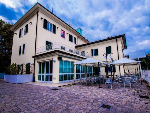 Hotel Butterfly - Torre del Lago Puccini