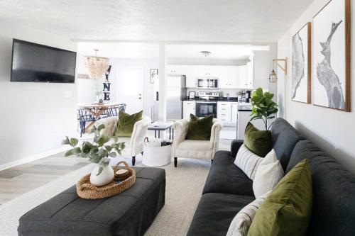 Ohio Wine Country Home, sleeps 8 in Geneva, USA
