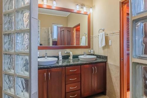 Truly Beachfront at Quiet Beach Truly Beachfront at Quiet Beach