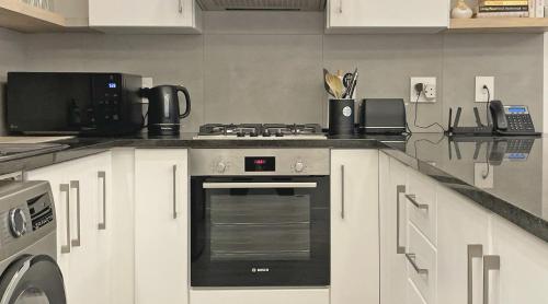 Luxurious Surf Apartment on Muizenberg Beach - image 14