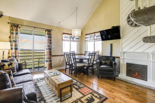 2 Mi to Ober Mountain Gatlinburg Condo with Balcony in Gatlinburg, USA