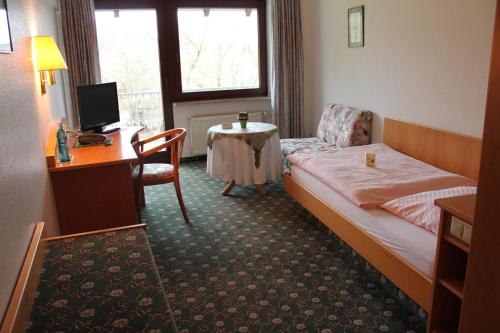 1 twin bed