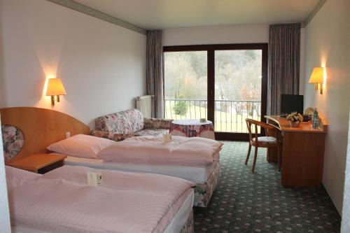 Landgasthof Hotel Zur Linde im Taunus in Weilrod