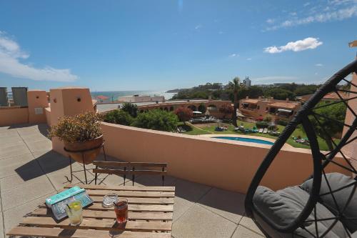 Sea View Deluxe Two-Bedroom Apartment  image 1