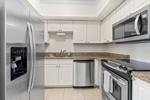 Condo on the Town Square with Rooftop and Great Views in St. Augustine, USA