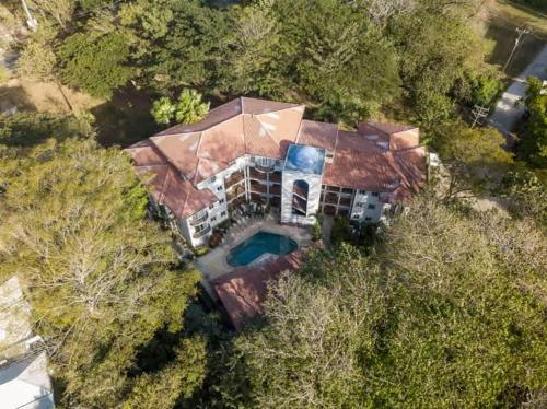 3-BD Beauty with Pool Near Beach in Santa Cruz