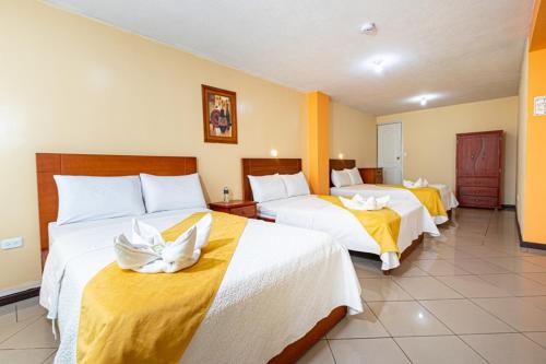 3 double beds