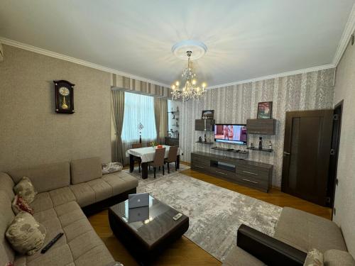Modern and Cozy Apartment in Baku – khách sạn tại Yasamal