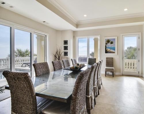 31 Singleton Beach- Oceanfront luxury home, spectacular views & private pool, FREE Activities Includ in Hilton Head Island (SC)